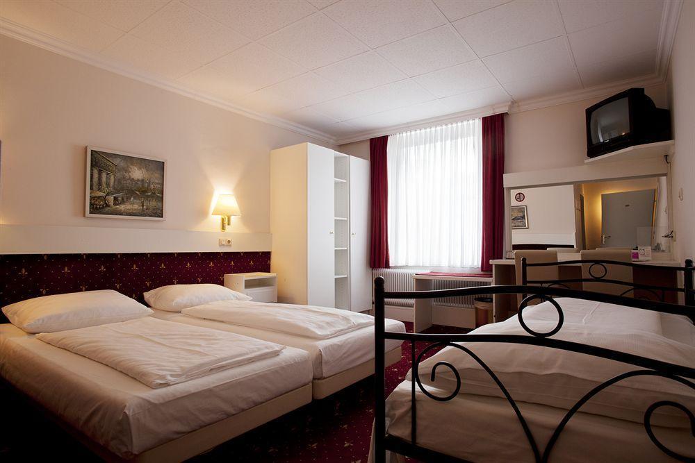 Pension Pharmador Vienna Exterior photo
