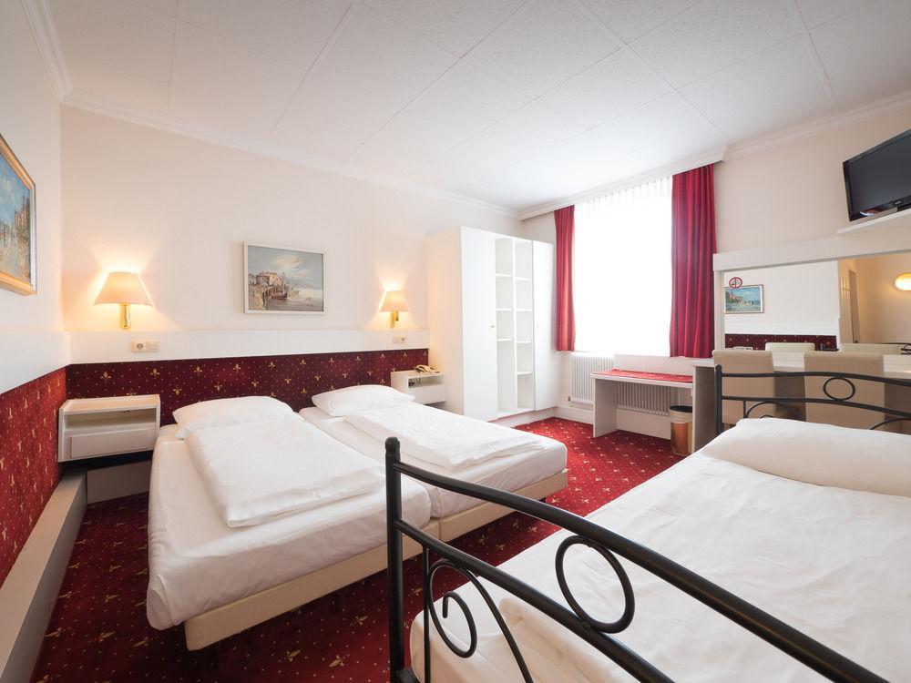 Pension Pharmador Vienna Exterior photo
